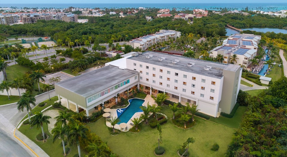 Royal-Beach-Hotel-Punta-Cana.jpg