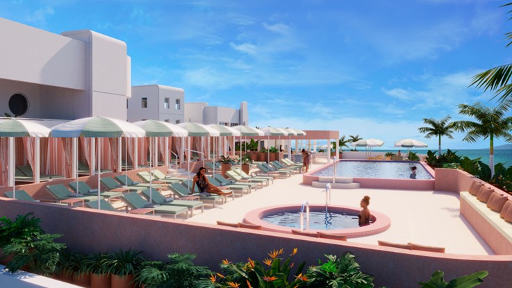 Terraza con piscina en la azotea, camastros bajo sombrillas de rayas, un jacuzzi circular y vistas al mar rodeadas de palmeras