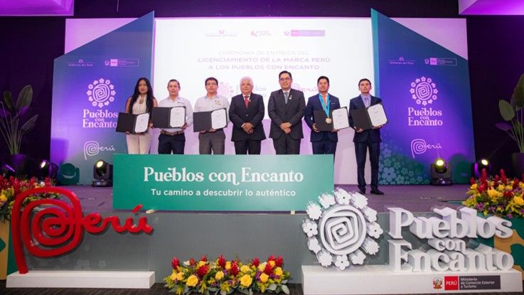 Entrega-de-Marca-Peru-a-14-Pueblos-con-Encanto.jpg