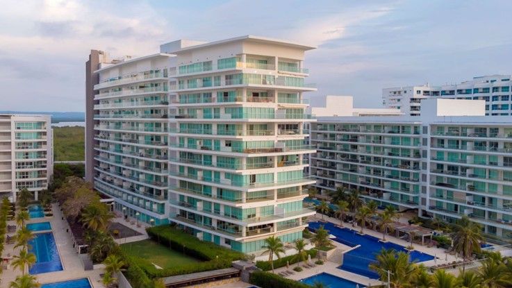 ac-hotel-by-marriott-cartagena-fachada-aerea-frente-al-mar.jpg