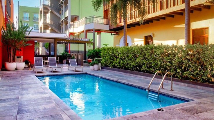 marriott-city-centro-ponce-plaza-piscina.jpg