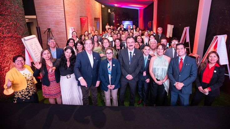 promperu-lideres-que-conquistan-el-mundo-turismo-de-reuniones-peru.jpg