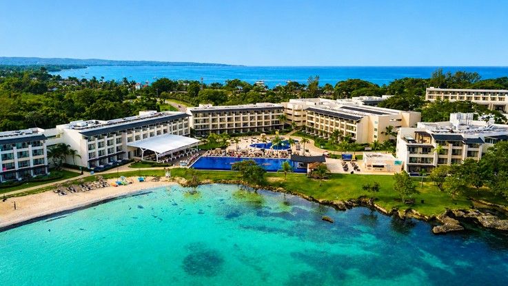 royalton-hotels-resorts-jamaica-cinco-resorts-abiertos-playa-caribe.jpg